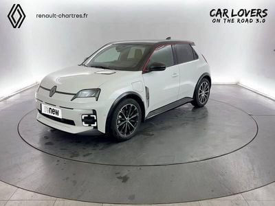Blanc Occasion 2025 Renault R5 Iconic Citadine | 28 980 € (Prix juste)