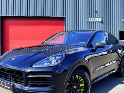 Noir Occasion 2019 Porsche Cayenne Turbo S SUV | 119 990 € (Prix juste)