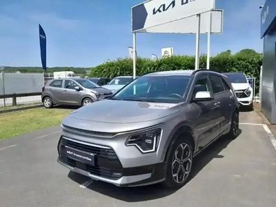 Gris comète métallisé Occasion 2024 Kia Niro Premium SUV | 26 890 € (Prix juste)