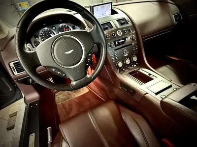 Aston Martin V8 Vantage