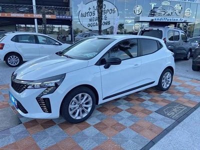 Orange Nouvelle 2025 Renault Clio V Evolution Berline | 21 480 € (Prix juste)