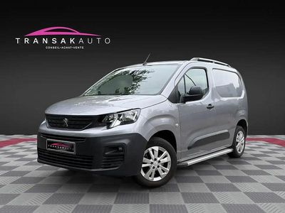 Gris Occasion 2021 Peugeot Partner Monospace | 18 480 € (Prix juste)