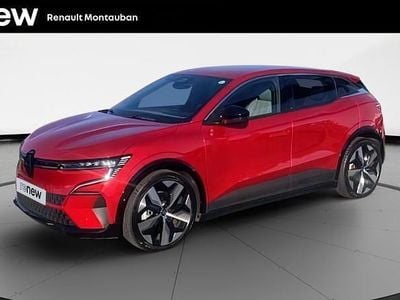 Rouge Occasion 2022 Renault Megane E-Tech Techno Berline | 20 490 € (Prix juste)