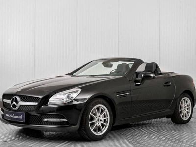 Noir Occasion 2012 Mercedes SLK200 Cabriolet | 22 900 €