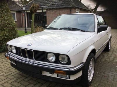 Occasion BMW 320 Cabriolet 129 ch (94 kW) 1992 Blanc Cabriolet