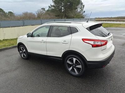 Blanc Occasion 2016 Nissan Qashqai N-Connecta SUV | 9 990 € (Bon prix)