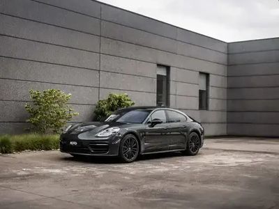 Porsche Panamera 4