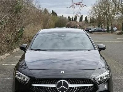 Noir Occasion 2019 Mercedes A180 AMG line Berline | 21 000 € (Bon prix)
