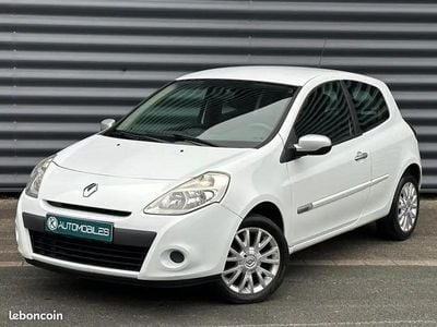 Occasion Renault Clio III Collection 76 ch (55 kW) 2014 Blanc Citadine