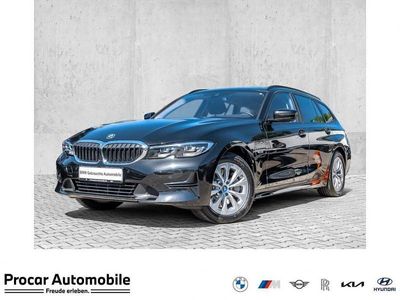 BMW 330e
