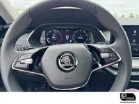 Nouvelle Skoda Octavia 110 ch (80 kW) 2025 Bleu lave Break