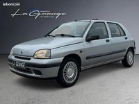 Occasion Renault Clio 61 ch (44 kW) 1997 Gris Citadine