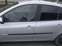 Occasion Renault Clio III 75 ch (55 kW) 2011 Berline