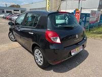 Occasion Renault Clio III Dynamique 101 ch (74 kW) 2010 Noir Berline