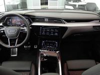 Occasion Audi Q8 Sportback e-tron S-Line 300 kW (408 ch) 2024 Gris daytona nacré SUV