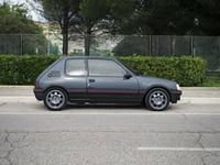 Occasion Peugeot 205 GTi 128 ch (94 kW) 1988 Gris Citadine