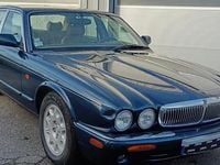 Occasion Jaguar XJ8 Sovereign 243 ch (178 kW) 1998 Bleu Berline