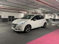 Occasion Peugeot 208 Active 83 ch (61 kW) 2015 Blanc Citadine