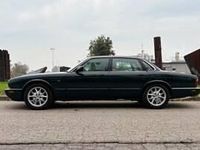 Occasion Jaguar XJ8 Executive 237 ch (174 kW) 1998 Vert Berline