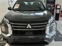 Nouvelle Mitsubishi Outlander P-HEV Invite 137 ch (100 kW) 2025 Gris SUV