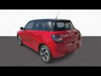 Occasion Suzuki Swift 83 ch (61 kW) 2025 Burn red pearl metal/toit black Berline
