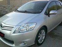 Occasion Toyota Auris Active 91 ch (66 kW) 2011 Argent Berline