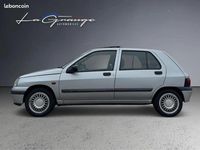 Occasion Renault Clio 61 ch (44 kW) 1997 Gris Citadine
