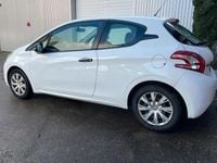 Occasion Peugeot 208 Access 69 ch (50 kW) 2013 Blanc Citadine
