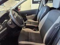 Occasion Renault Clio II 71 ch (52 kW) 2010 Gris Citadine