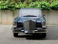 Occasion Mercedes 220 120 ch (88 kW) 1963 Bleu Berline