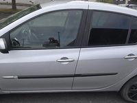 Occasion Renault Clio III 75 ch (55 kW) 2011 Berline