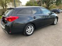 occasion Toyota Auris Touring Sports Hybride 136h Dynamic 15"