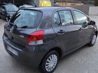 Occasion Toyota Yaris 68 ch (50 kW) 2009 Gris Citadine