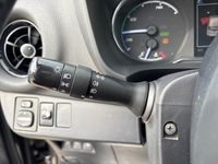 Occasion Toyota Yaris Hybrid 75 ch (55 kW) 2017 Bleu lagon Berline