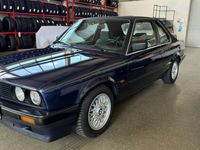 Occasion BMW 316 99 ch (72 kW) 1990 Bleu Cabriolet