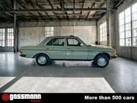 Occasion Mercedes 200 109 ch (80 kW) 1983 Vert Berline