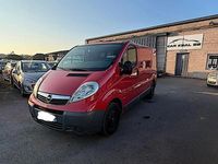 Occasion Opel Vivaro 114 ch (83 kW) 2007 Rouge Monospace
