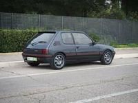 Occasion Peugeot 205 GTi 128 ch (94 kW) 1988 Gris Citadine