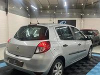 Occasion Renault Clio III Expression 101 ch (74 kW) 2012 Berline