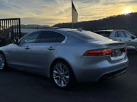 Occasion Jaguar XE Ingenium 179 ch (131 kW) 2018 Argent Berline