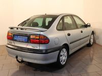 Occasion Renault Laguna 110 ch (80 kW) 2000 Gris Berline