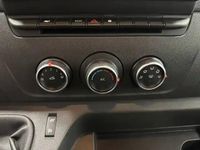 Occasion Renault Master 135 ch (99 kW) 2024 Blanc Berline