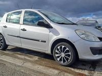 Occasion Renault Clio III 76 ch (55 kW) 2005 Gris Citadine