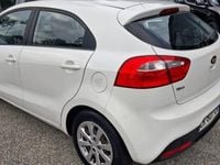 Occasion Kia Rio Motion 85 ch (62 kW) 2013 Citadine