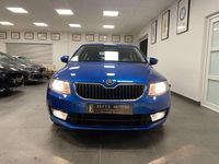 Occasion Skoda Octavia Active 105 ch (77 kW) 2015 Bleu SUV