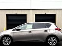 Occasion Toyota Auris Hybrid Style 137 ch (100 kW) 2015 Gris Berline