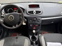 Occasion Renault Clio III Expression 75 ch (55 kW) 2011 Citadine