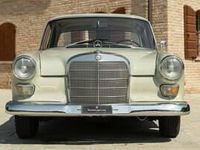 Occasion Mercedes 200 95 ch (69 kW) 1966 Beige Berline