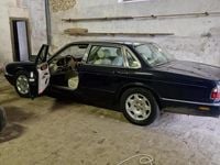 Occasion Jaguar XJ8 Sovereign 243 ch (178 kW) 2000 Bleu Berline
