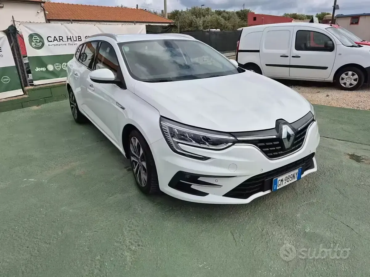 Usata Renault Mégane GrandTour Techno 116 CV (85 kW) 2023 Bianco Station wagon